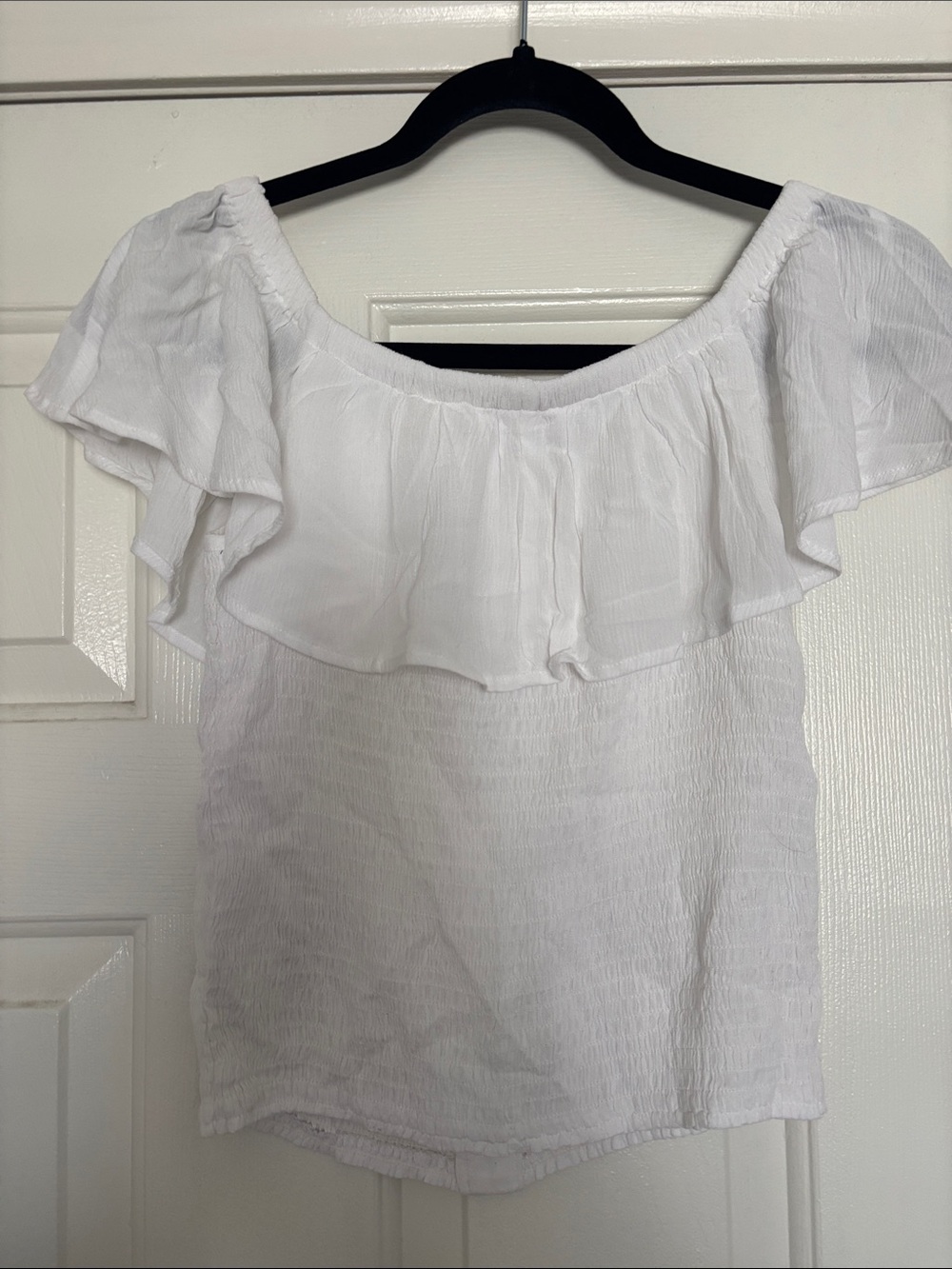 BNWT Express White Ruffle Button-Front Blouse - Picture 2 of 3